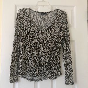 Wantable Scoop neck top